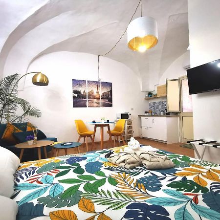 Ma Ma Crociferi 33 Apartment Catania Luaran gambar