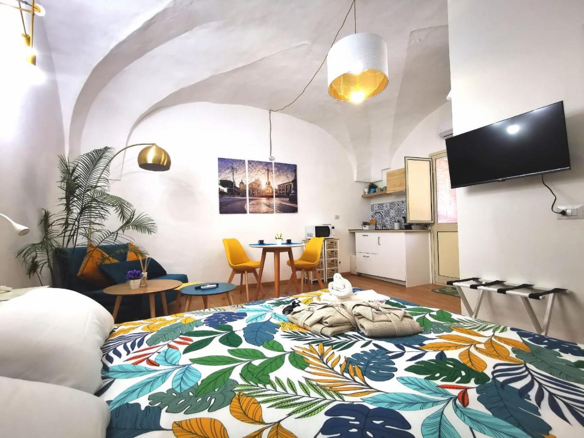Ma Ma Crociferi 33 Apartment Catania Luaran gambar